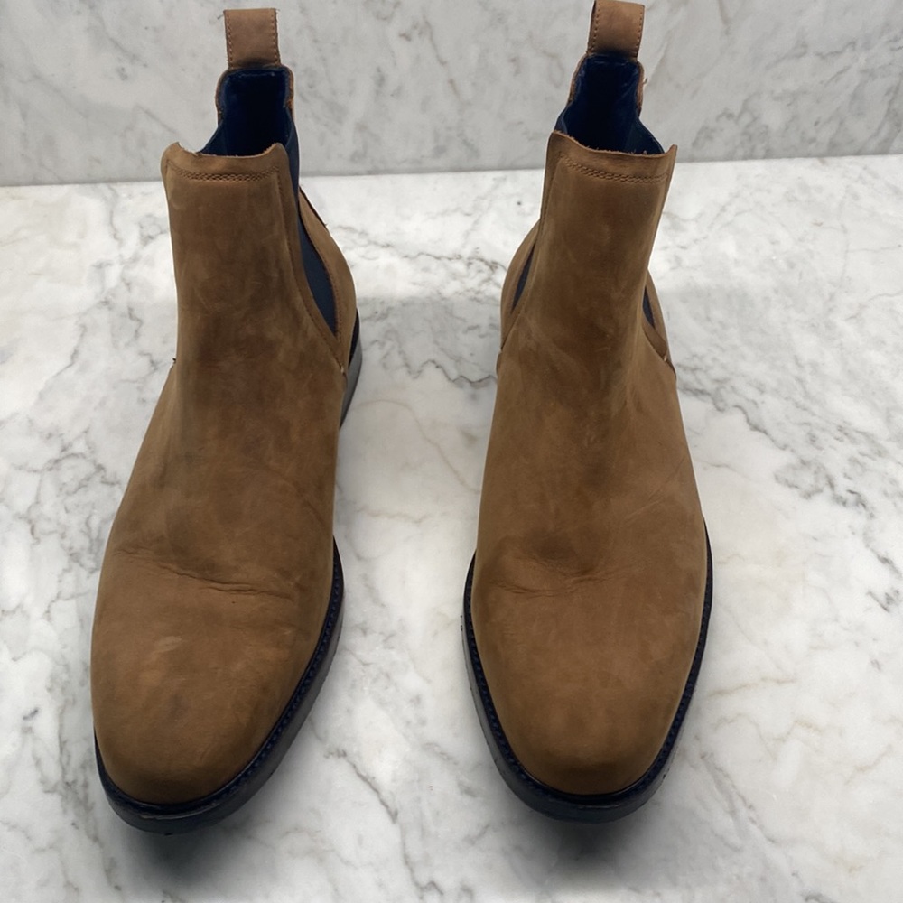 Excellent condition Cole Haan boots. Worn once. Size 13M - Picture 2 of 4